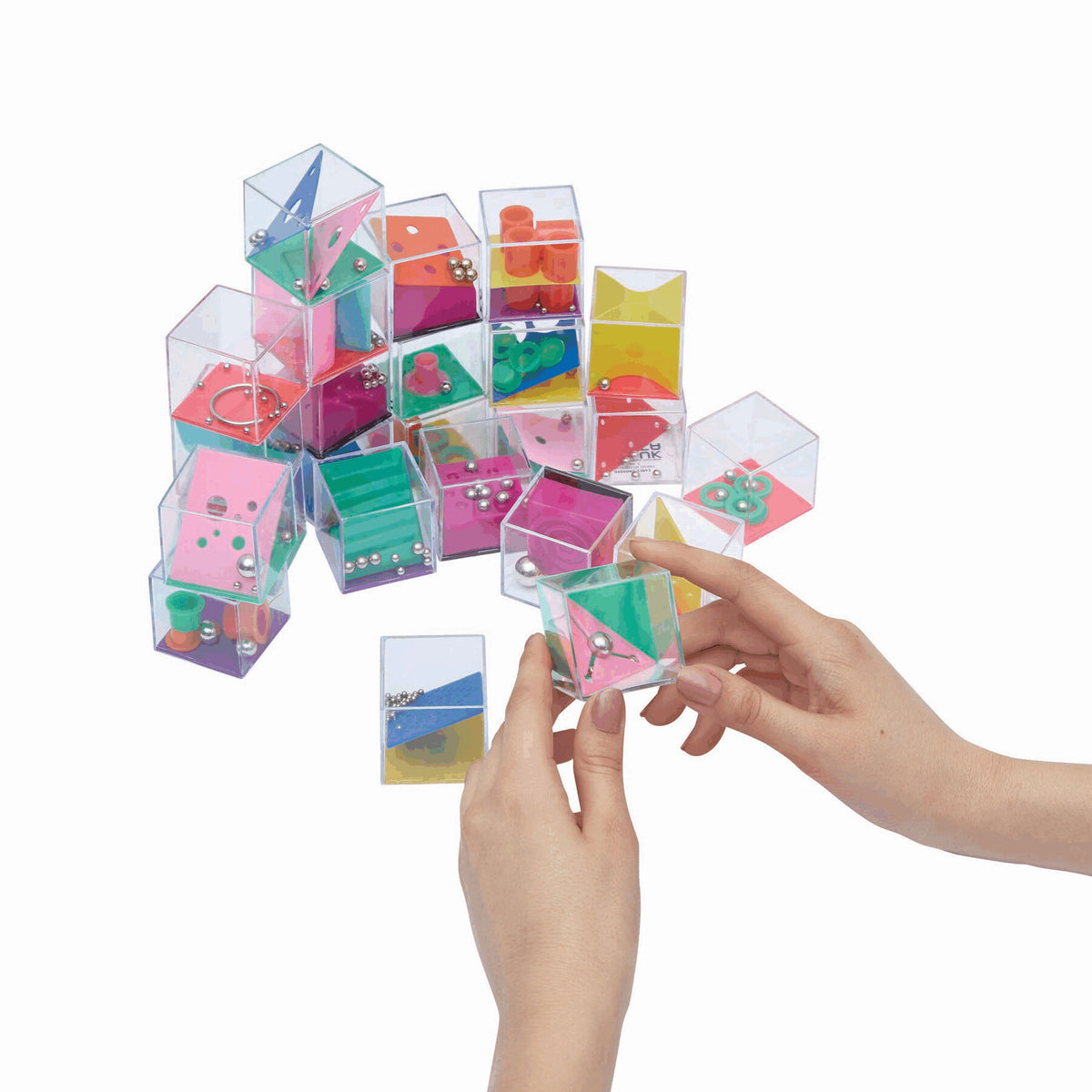 Casse-têtes TRICKY THING, 24 pièces assorties, prix à l'unité