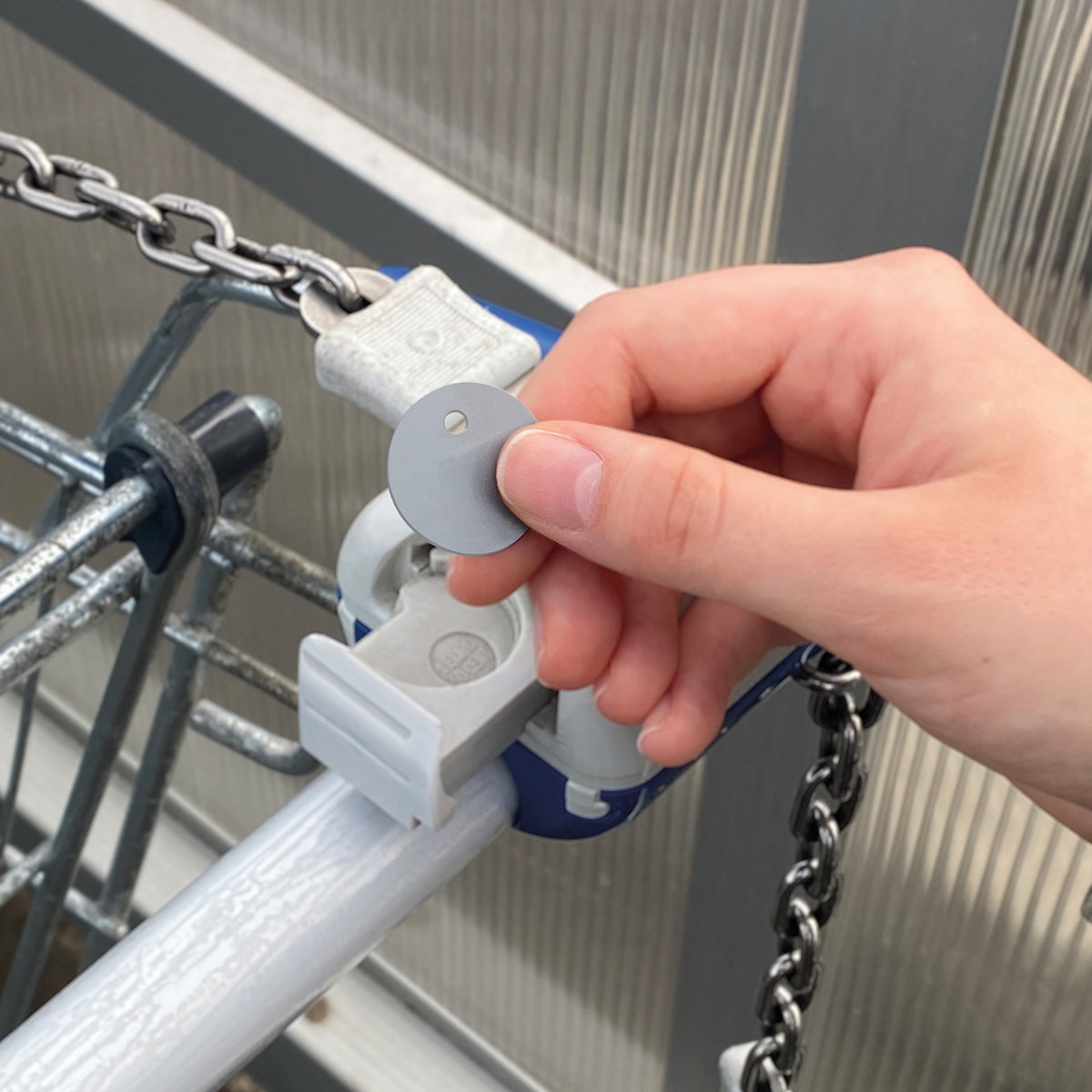 Metal Carabiner "Omega" Recycling
