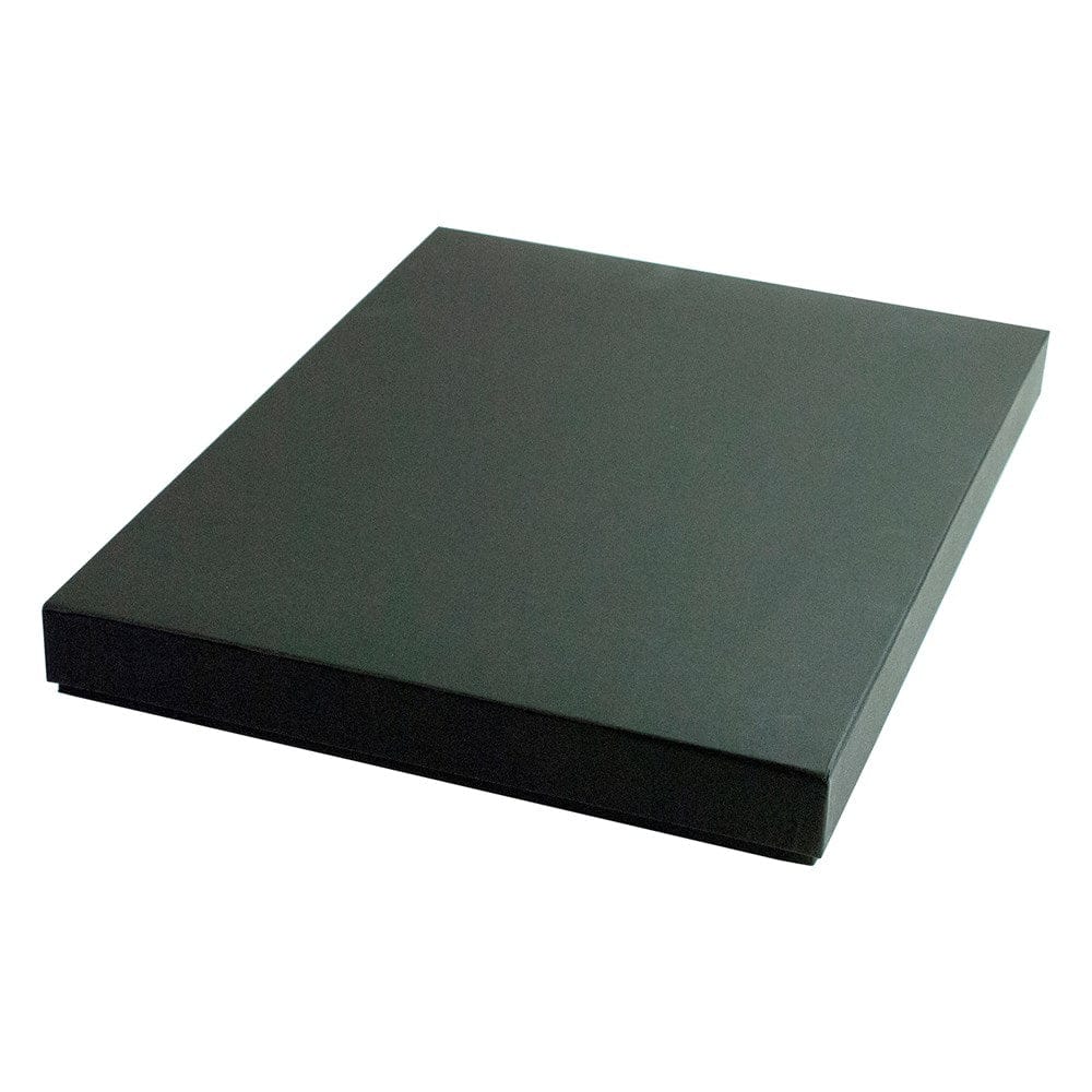 Schwarze Kartonverpackung