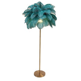 Stehlampe mit blauen Straussenfedern und goldenem Ständer